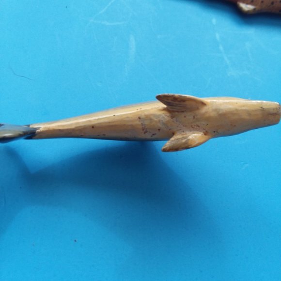 2 VTG Letter Opener Hand Carved Hand Painted Wood Dophin Trout Fish 3D Mail Set - Picture 5 of 6